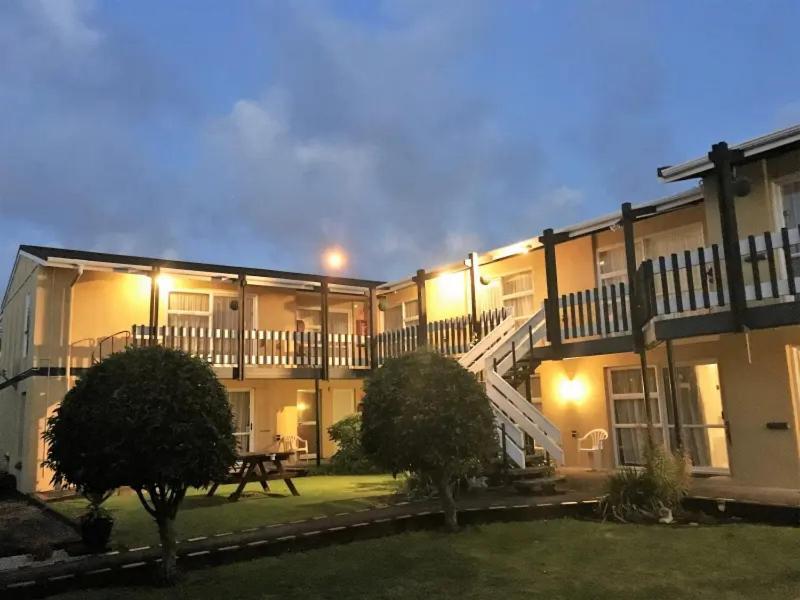 Parkside Motel And Apartments New Plymouth Kültér fotó